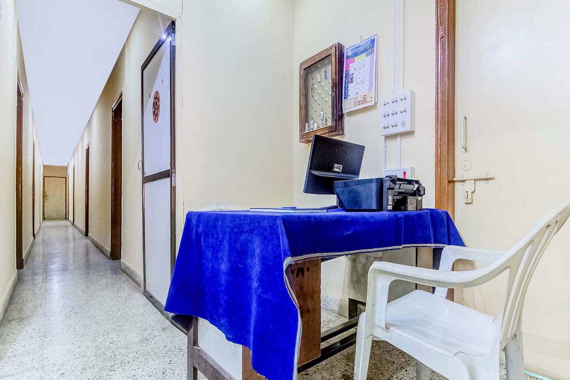 Hotel O New Ushakal Lodging & Boarding Nirmal  Экстерьер фото